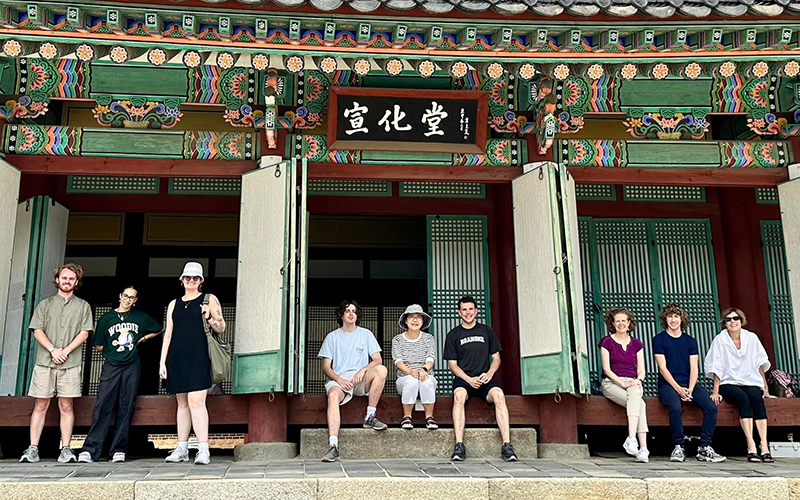 Roanoke students at historic Korean building