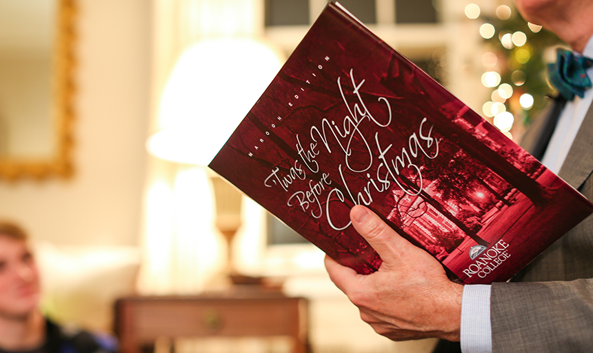 'Twas the Night Before Christmas: Maroon Editionnews image