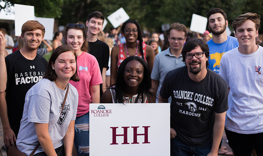 Welcome New Students to Roanoke College!news image