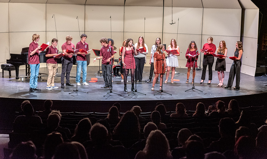 The Roanotes A Cappella group performing