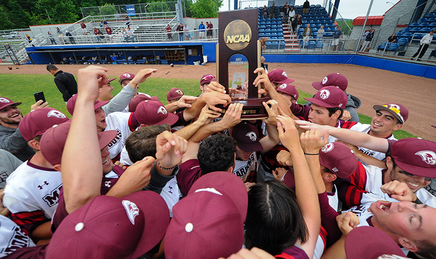 Everything you need to know about Maroons in the D3 Baseball College World Seriesnews image